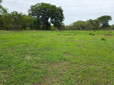 Lot for sale in Granada – 3,313 m²