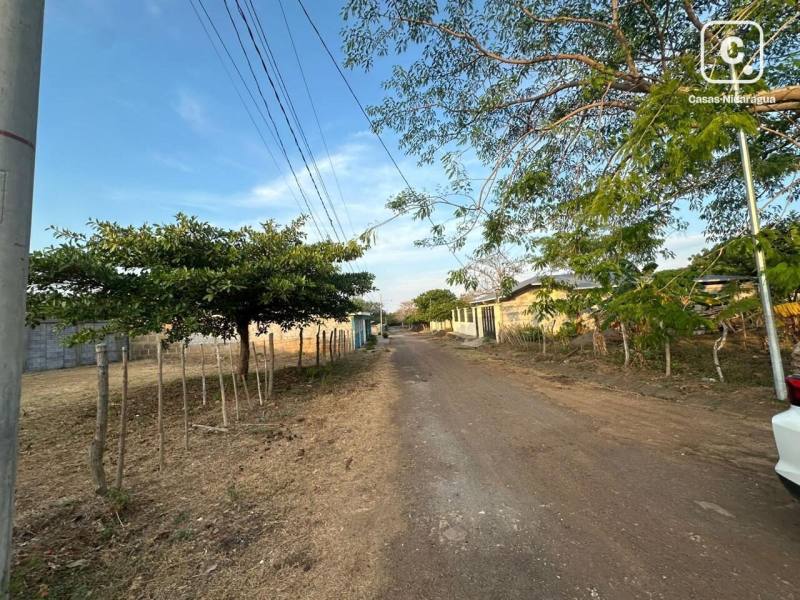 Lot for sale in Granada – 352 m²