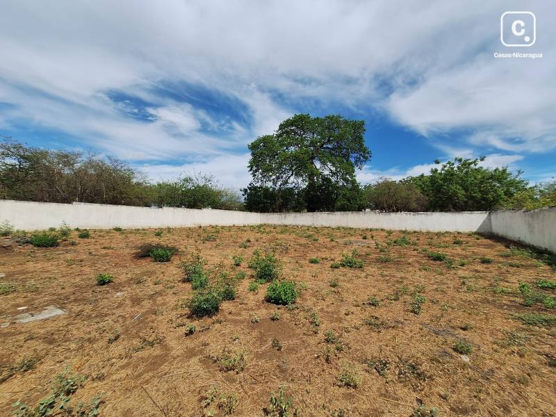 Casa en venta en Carretera Vieja a León, Managua – 977 m²