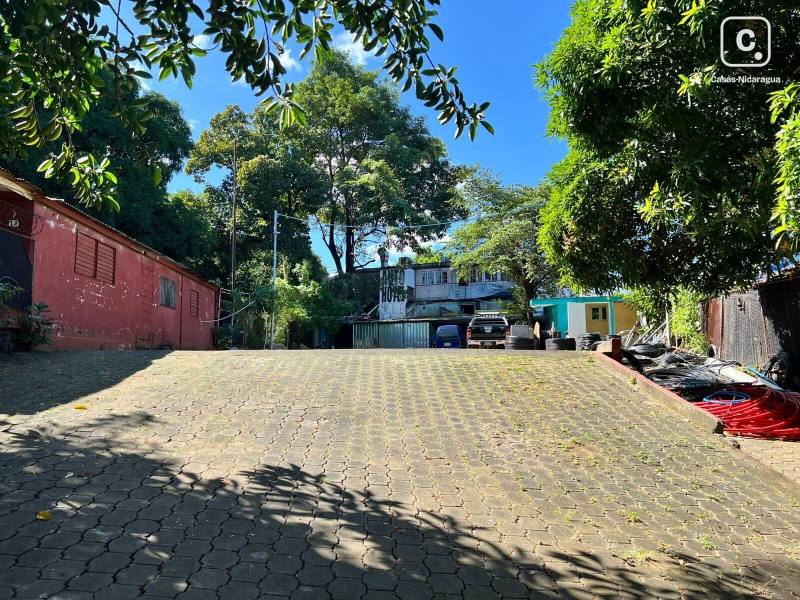 House for sale in Managua – 918 varas²