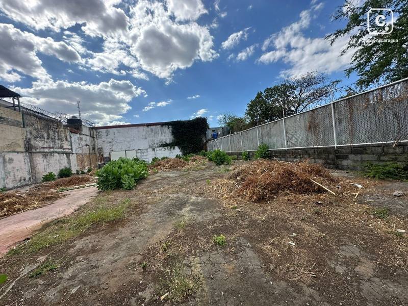 Commercial unit for sale in Managua – 380 m²