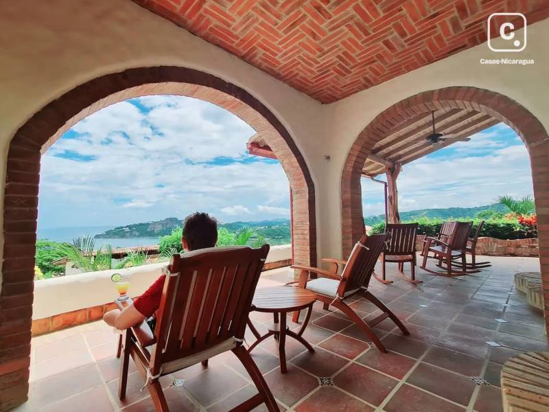 Casa en alquiler en San Juan del Sur, Rivas – 2 hab, 150 m², US$ 2,000/mes