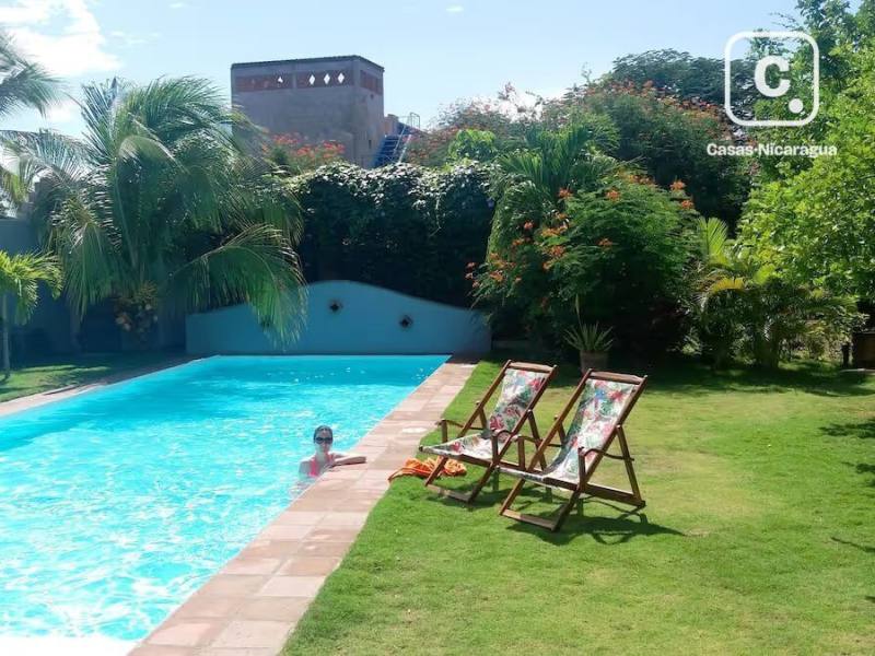 Commercial unit for sale in Granada – 800 m²