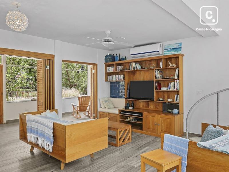 Beach house for sale in Tola, Rivas – 2 beds, 184 m²