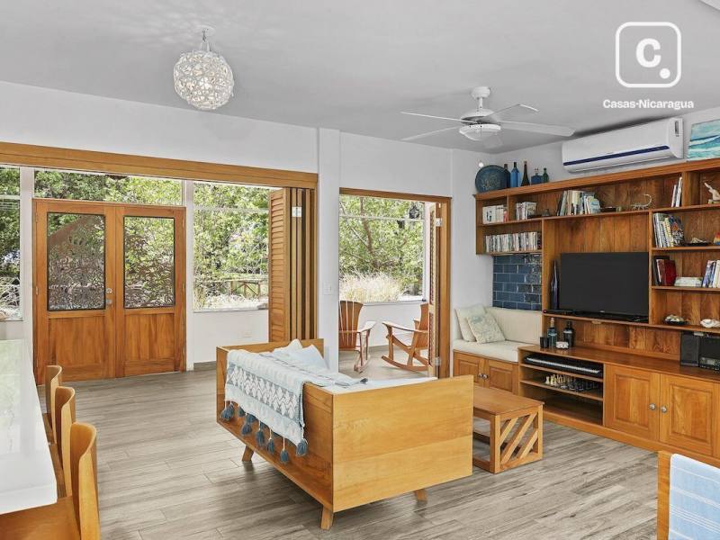 Beach house for sale in Tola, Rivas – 2 beds, 184 m²