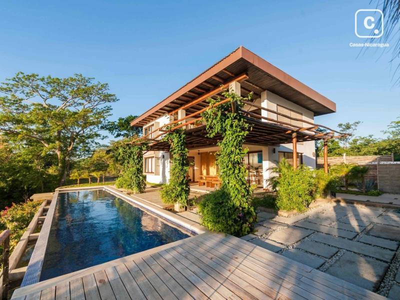 Casa en venta en San Juan del Sur, Rivas – 4 hab, 340 m²