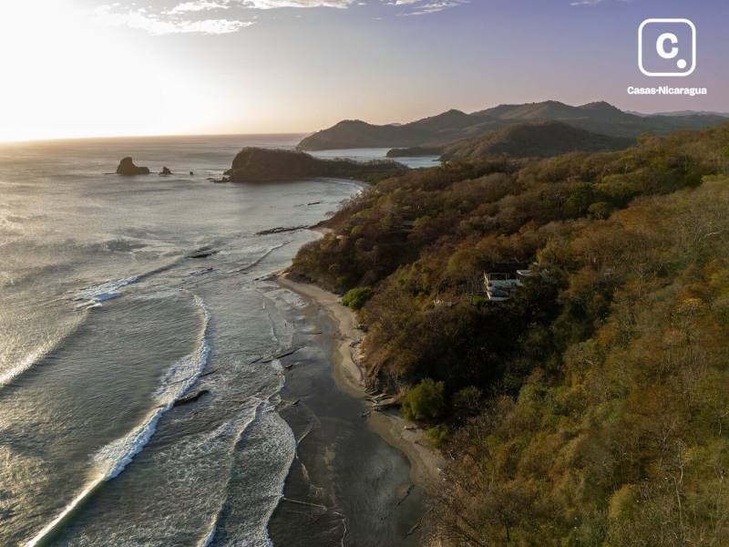 Casa de playa en venta en San Juan del Sur, Rivas – 6 hab, 423 m²