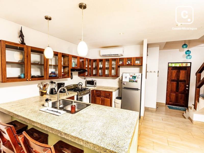 Apartment for sale in Tola, Rivas – 2 beds, 1,600 m², US$ 299,000