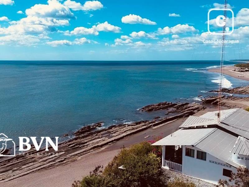 Beach house for sale in La Boquita, Carazo – 10 beds, 460 m²