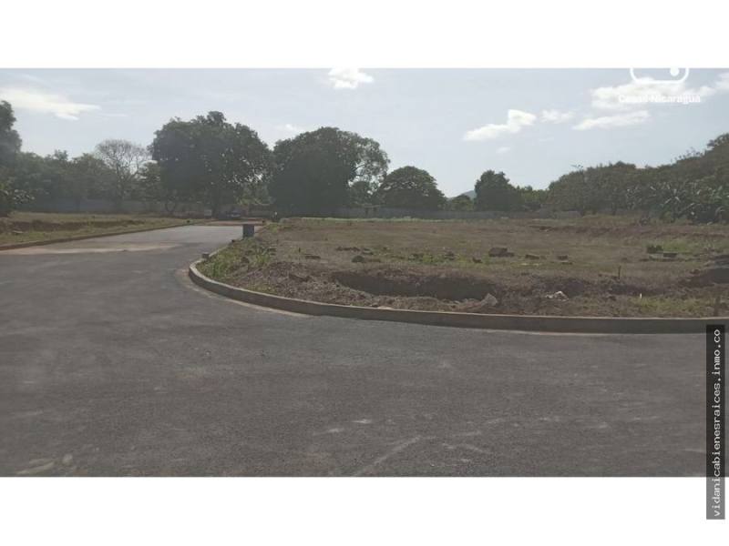 Terreno en venta en Las Colinas, Managua – 678 m²