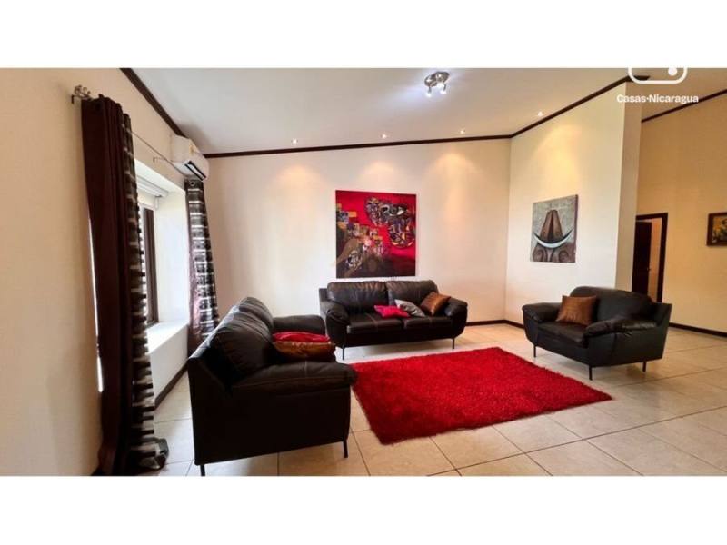House for sale in Managua – 4 beds, 400 m², US$ 415,000