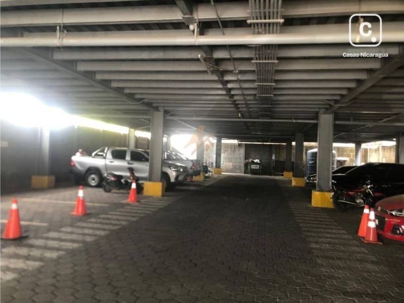 Local comercial en alquiler en Planes de Altamira, Managua – 245 m²
