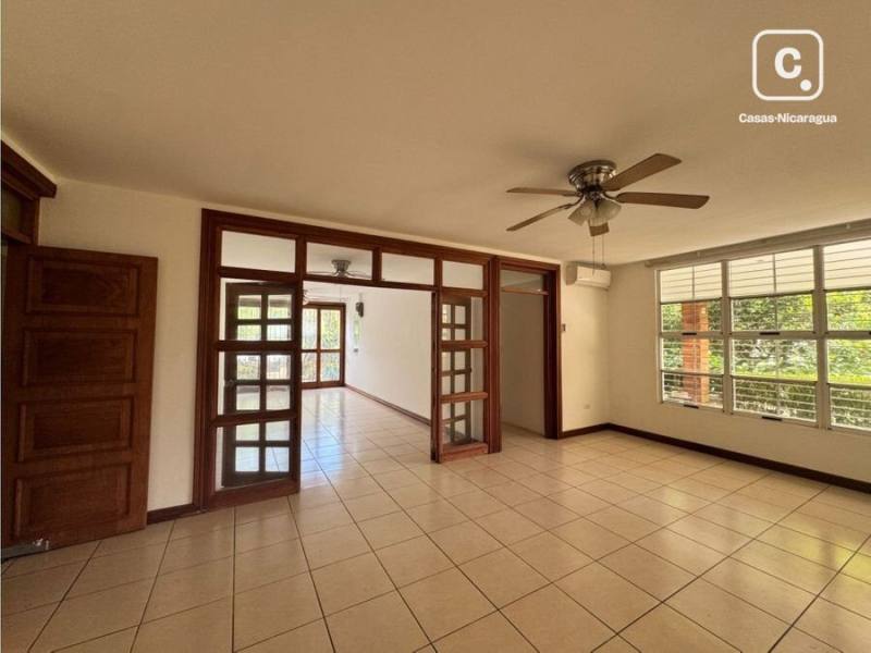 House for rent in Las Colinas, Managua – 4 beds, 320 m²