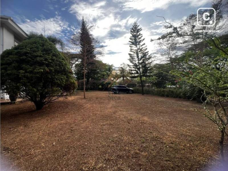 Casa en alquiler en Managua – 3 hab, US$ 900/mes