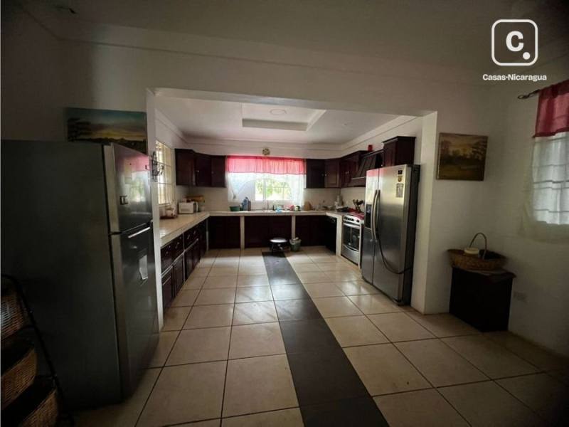 Casa en alquiler en Managua – 3 hab, US$ 900/mes
