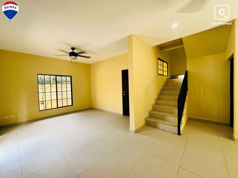 Casa en venta en Granada – 3 hab, 130 m²