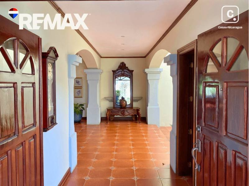 House for sale in Altos de Ticomo, Managua – 4 beds, 900 m²