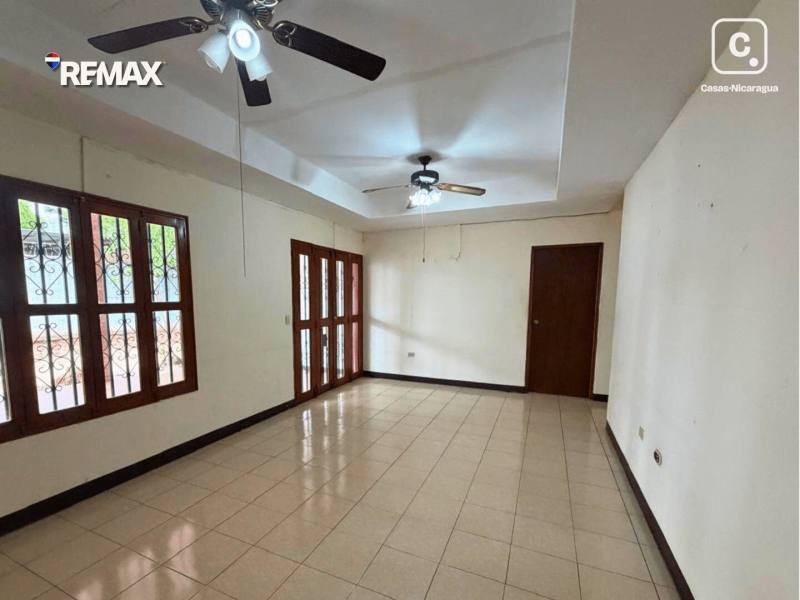 Casa en venta en Reparto San Juan, Managua – 4 hab, 295 m²