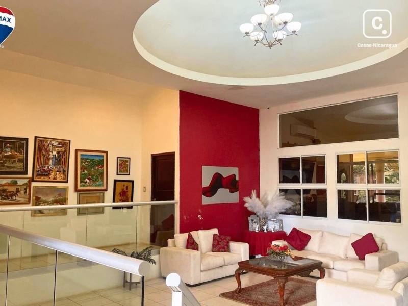 Casa en venta en Carretera Masaya, Managua – 4 hab, 2,433 varas²