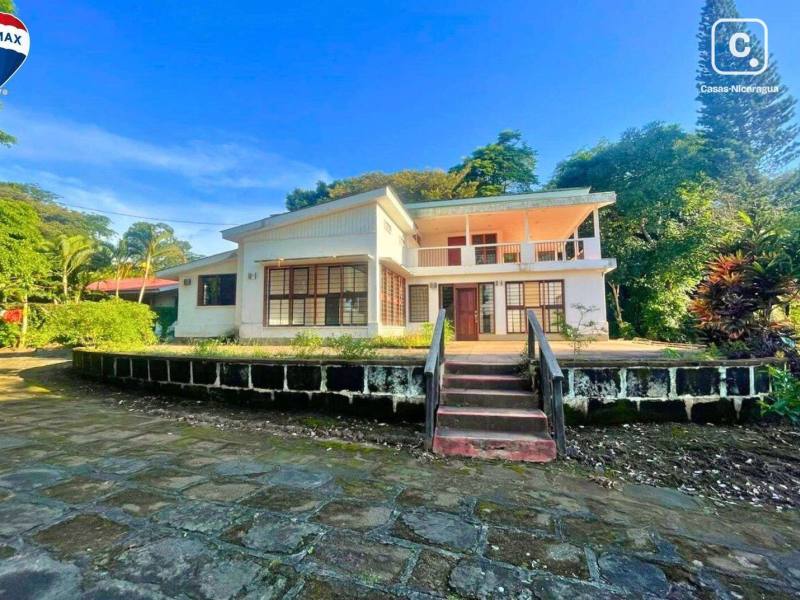 House for sale in Carretera Sur, Managua – 4 beds, 353 m²
