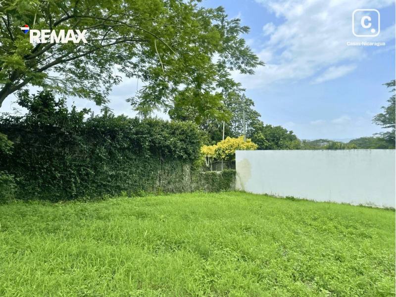 Lot for sale in Managua – 285 m²