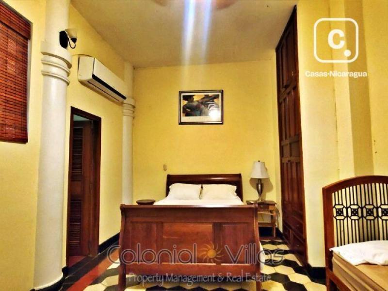 House for sale in Granada – 6 beds, 750 m²