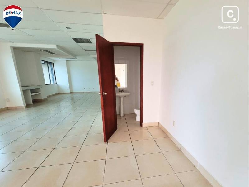 Local comercial en alquiler en Villa Fontana, Managua – 126 m²