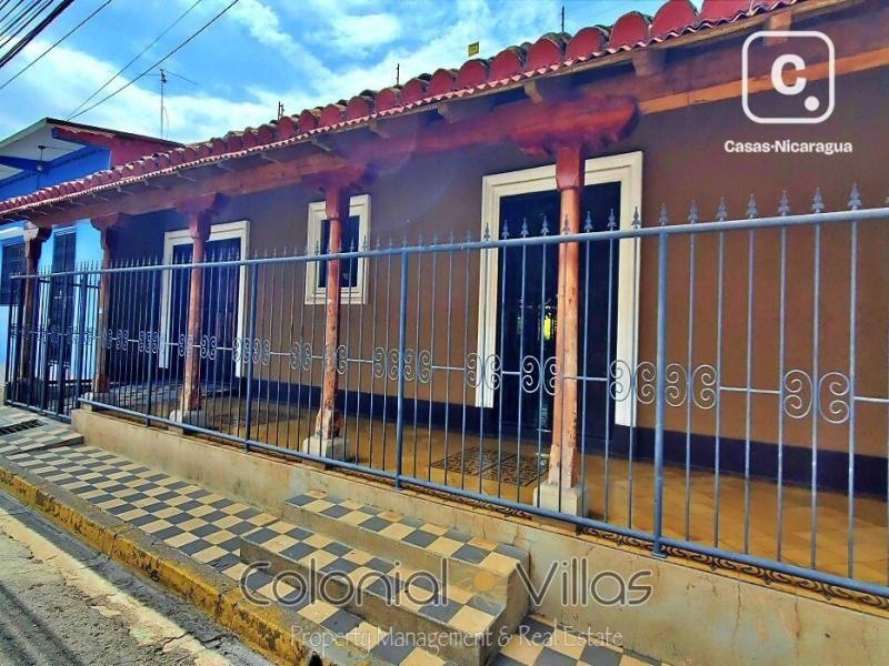 House for sale in Granada – 4 beds, 343 m²