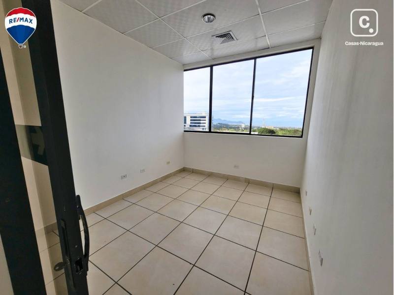 Commercial unit for rent in Villa Fontana, Managua – 355 m²