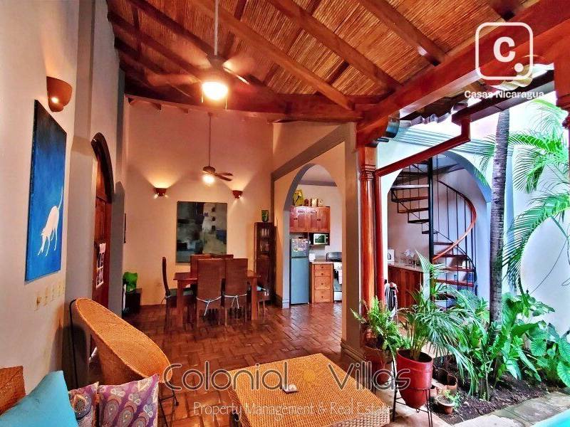 Casa en venta en Granada – 2 hab, 110 m², US$ 125,000