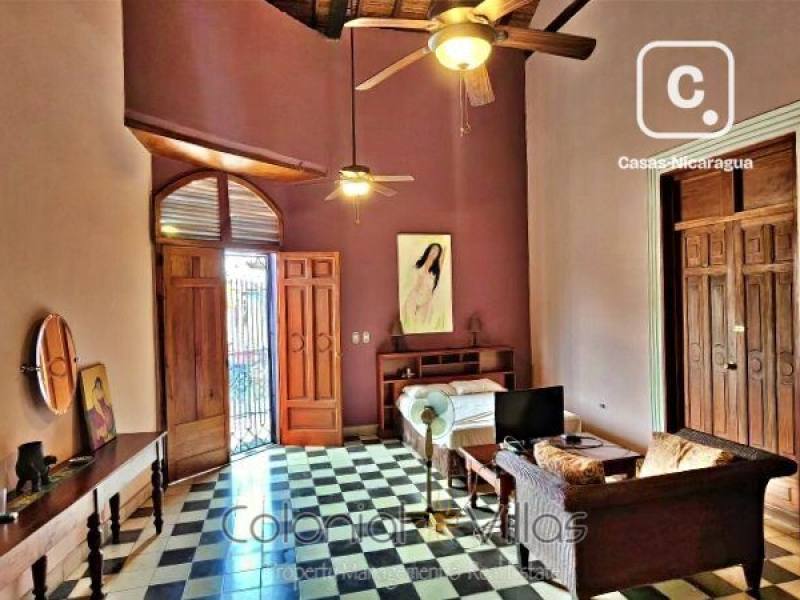 House for sale in Granada – 5 beds, 370 m²