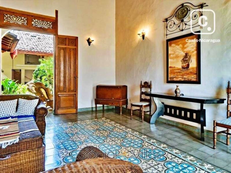 House for sale in Granada – 3 beds, 266 m²