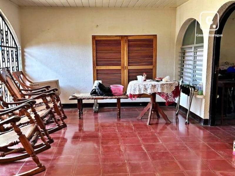 Casa en venta en Granada – 3 hab, 250 m²