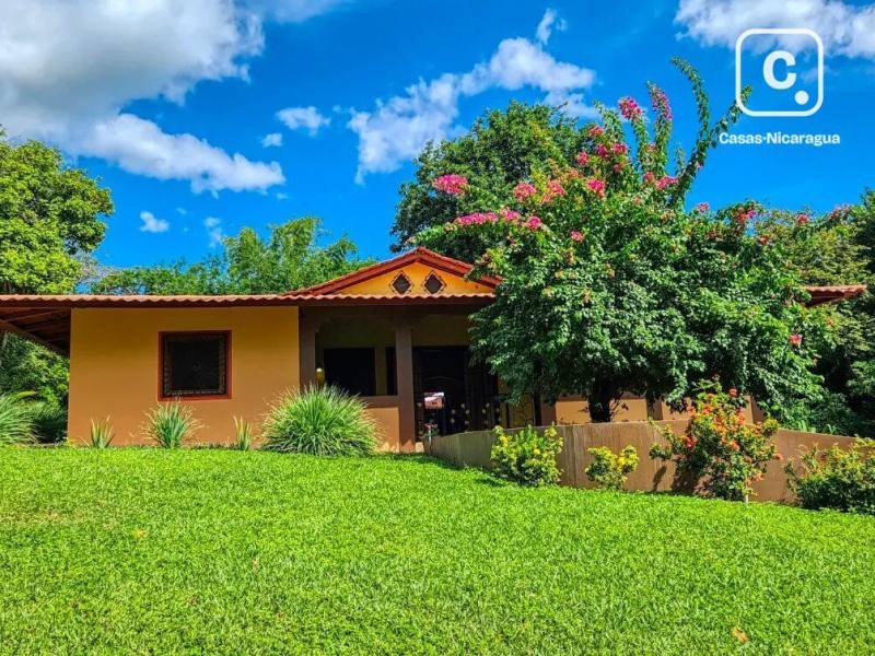 Finca en venta en Isla de Ometepe, Rivas – 3 hab, 8,093 m²