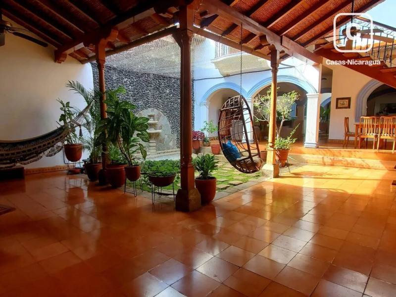 Casa en venta en Granada – 3 hab, US$ 198,000