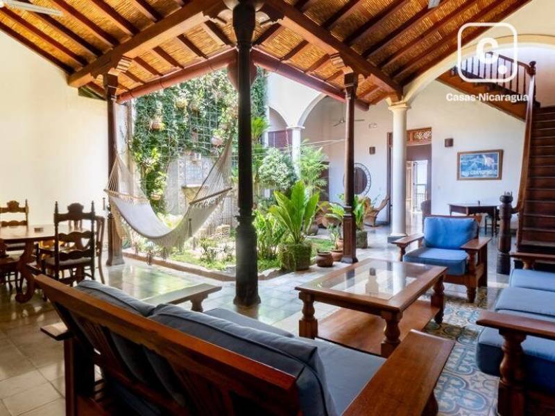 Casa en venta en Granada – 3 hab, US$ 240,000