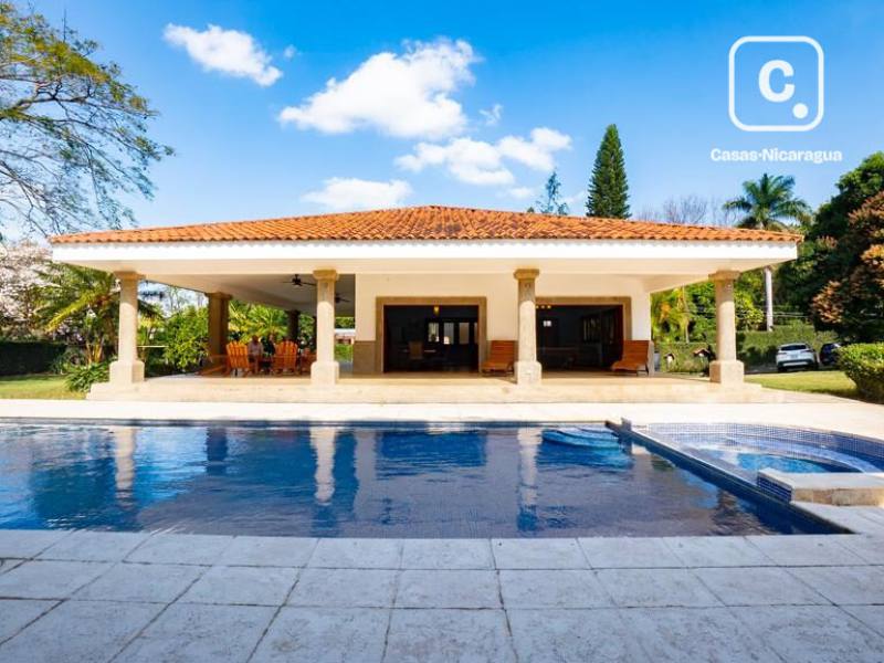 House for sale or rent in Carretera Sur, Managua – 5 beds, 1,217 m²