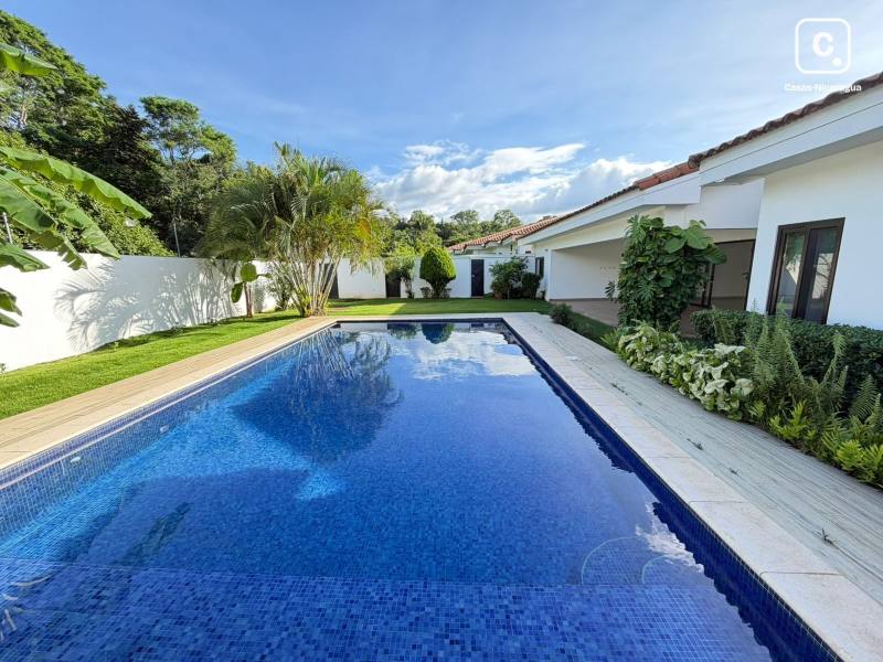 Apartamento en venta o alquiler en Carretera Masaya, Managua – 5 hab, 400 m²