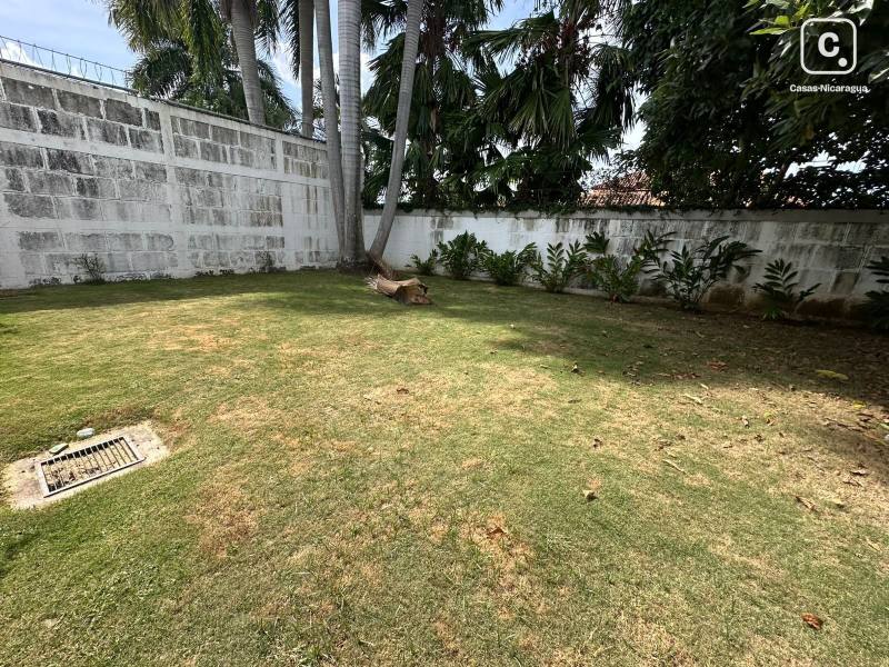 Casa en venta en Santo Domingo, Managua – 5 hab, 375 m²