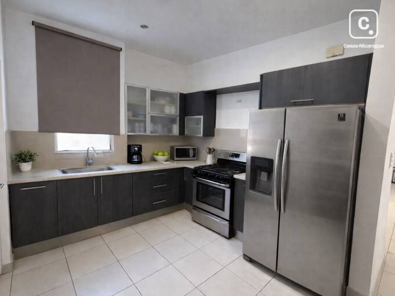 Apartment for sale or rent in Las Colinas, Managua – 4 beds, 220 m²