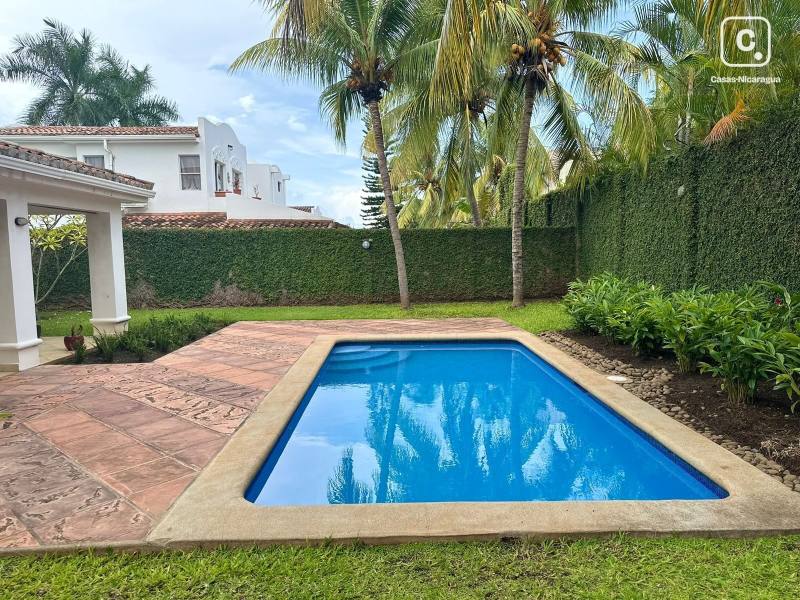 Apartment for rent in Santo Domingo, Managua – 4 beds, 300 m², US$ 2,500/month