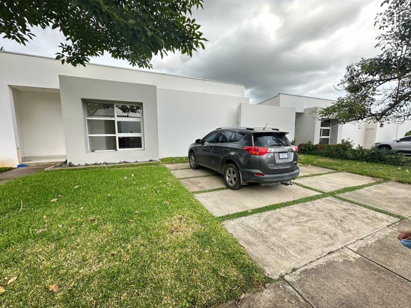 Apartamento en venta o alquiler en Las Colinas, Managua – 5 hab, 280 m²
