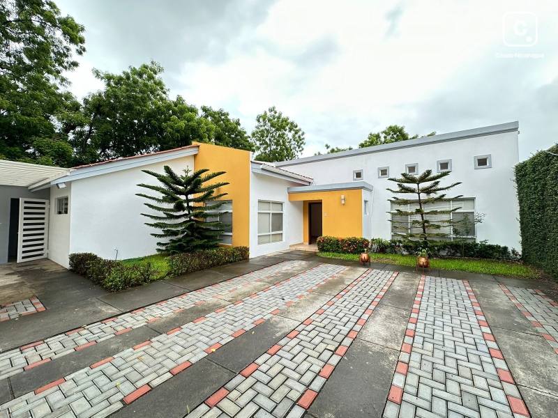 Apartamento en alquiler en Las Cumbres, Managua – 4 hab, 230 m²