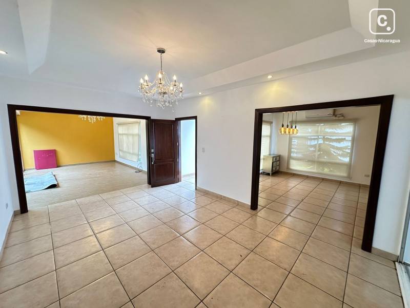 Apartamento en alquiler en Las Cumbres, Managua – 4 hab, 230 m²