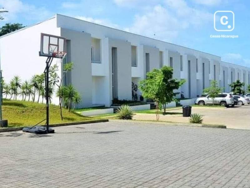 Apartment for rent in Las Colinas, Managua – 3 beds, 190 m²