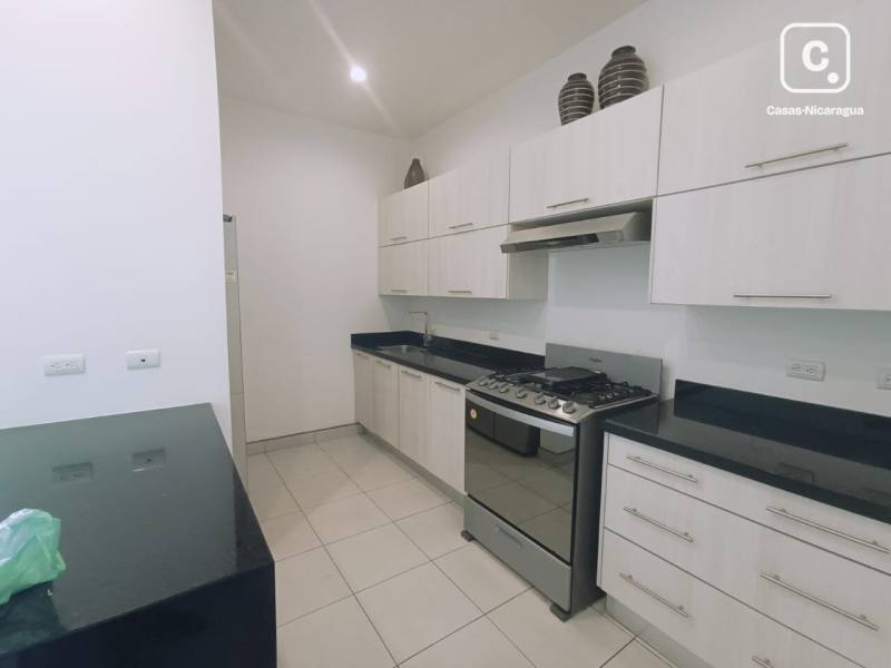 Apartment for rent in Las Colinas, Managua – 3 beds, 190 m²