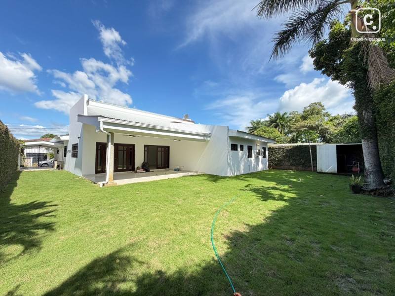 Apartment for rent in Carretera Masaya, Managua – 4 beds, 250 m²