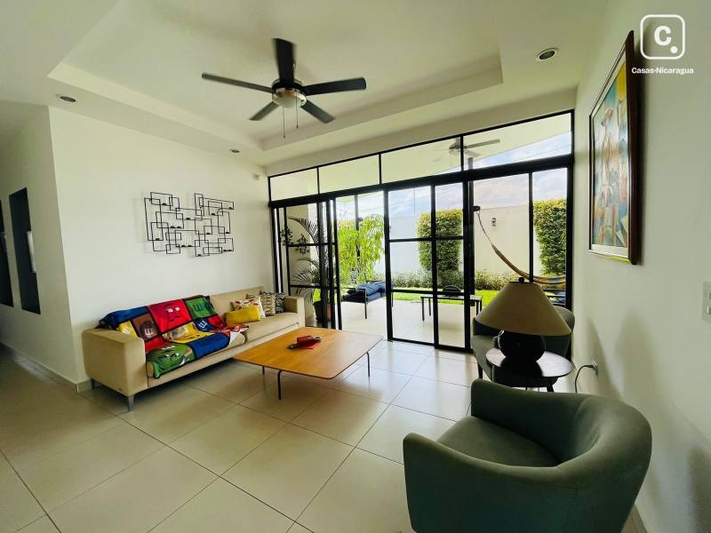 Apartment for rent in Carretera Masaya, Managua – 4 beds, 200 m², US$ 1,500/month