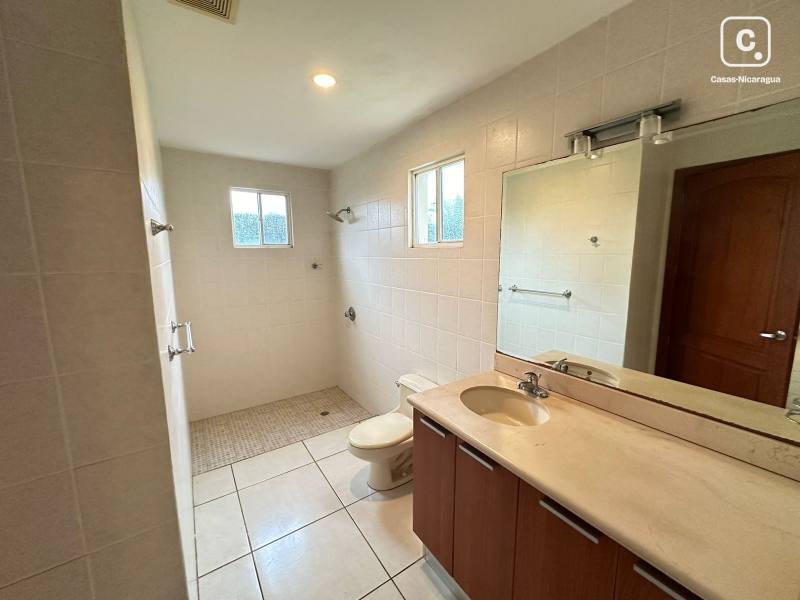 Apartamento en alquiler en Managua – 5 hab