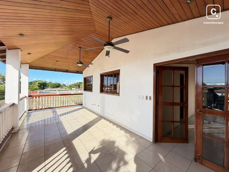 Office for sale or rent in Altamira, Managua – 300 m²